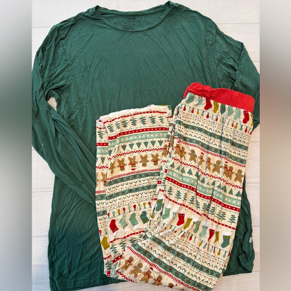 Little Sleepies Green and Red Holiday Pajama Set
